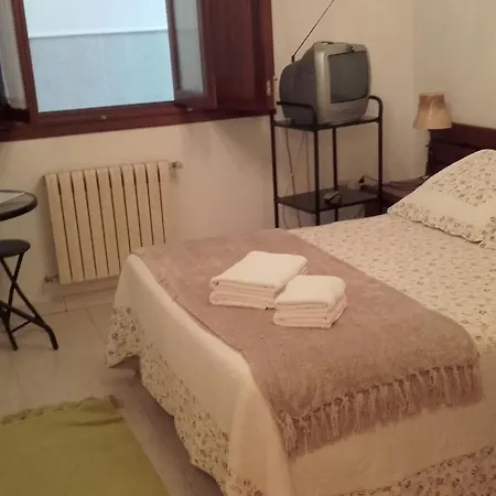 Hostal La Carballinesa-2